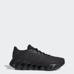 ⁦حذاء اديداس سويتش رن للرجال لون أسود-adidas Mens' Switch Run Running Shoes - Black⁩ - الصورة ⁦2⁩