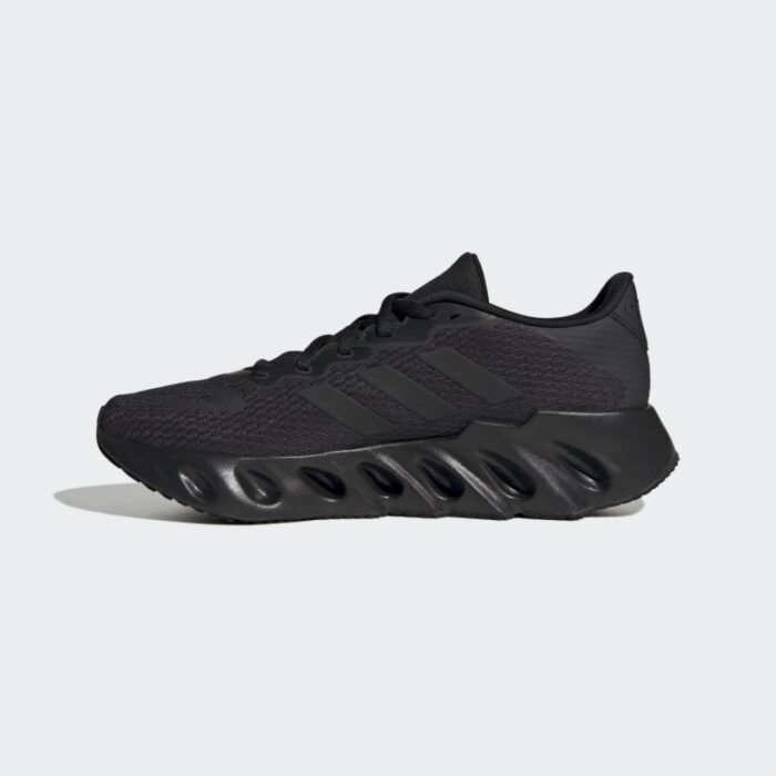 ⁦حذاء اديداس سويتش رن للرجال لون أسود-adidas Mens' Switch Run Running Shoes - Black⁩ - الصورة ⁦5⁩