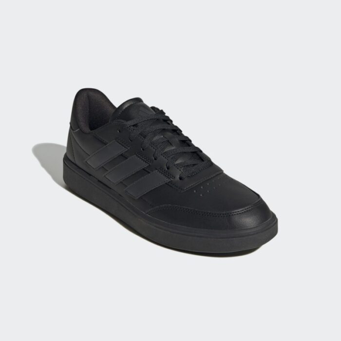 ⁦adidas Unisex Courtblock Shoes - Black- حذاء اديداس كورت بلوك للجنسين لون أسود⁩ - الصورة ⁦6⁩