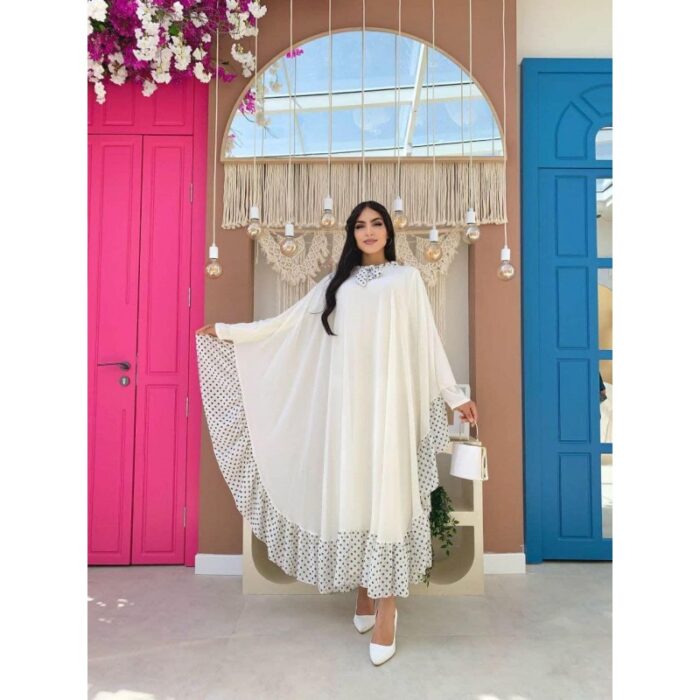 ⁦عباية فراشة حجم واحد للنساء لون أبيض⁩ - الصورة ⁦1⁩