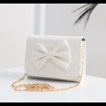 ⁦حقيبة يد للأطفال لون أبيض⁩ - الصورة ⁦3⁩