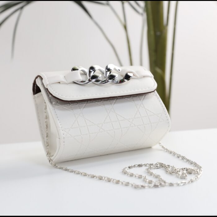 ⁦حقيبة يد للأطفال لون أبيض⁩ - الصورة ⁦3⁩