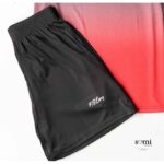 ⁦طقم رياضي (ترينغ) مُكون من قطعتين للرجال لون أسود وأحمر من Sami Boutique⁩ - الصورة ⁦3⁩