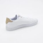 ⁦حذاء ريبوك كورت كلين للجنسين لون أبيض وبيج ونعل أبيض - Reebok Unisex' Court Clean Shoes⁩ - الصورة ⁦7⁩