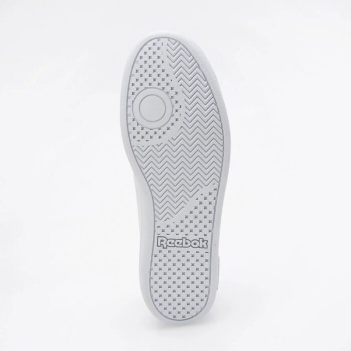 ⁦حذاء ريبوك كورت كلين للجنسين لون أبيض وبيج ونعل أبيض - Reebok Unisex' Court Clean Shoes⁩ - الصورة ⁦9⁩