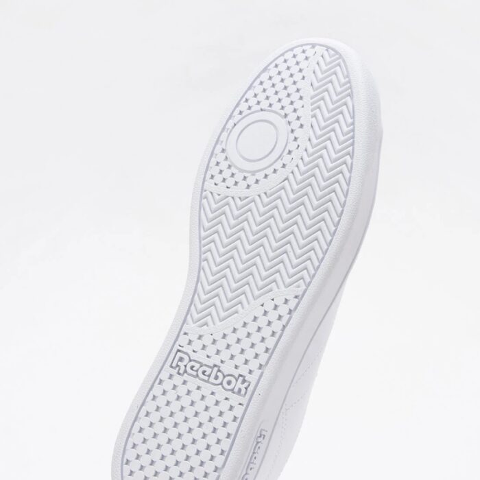 ⁦حذاء ريبوك كورت كلين للجنسين لون أبيض وبيج ونعل أبيض - Reebok Unisex' Court Clean Shoes⁩ - الصورة ⁦10⁩