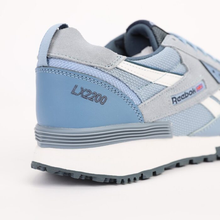 ⁦حذاء ريبوك ال اكس 2200 للرجال لون رمادي وأزرق ونعل أبيض - Reebok Mens' LX2200 Casual Shoes⁩ - الصورة ⁦3⁩
