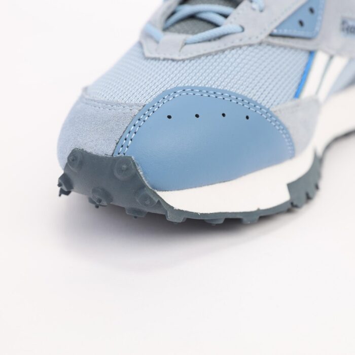 ⁦حذاء ريبوك ال اكس 2200 للرجال لون رمادي وأزرق ونعل أبيض - Reebok Mens' LX2200 Casual Shoes⁩ - الصورة ⁦7⁩