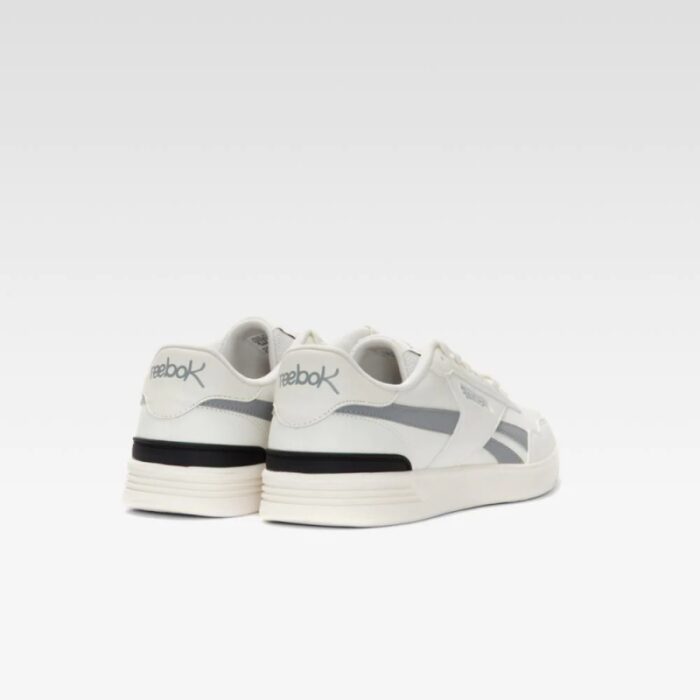 ⁦حذاء ريبوك كورت أدفانس كليب للرجال لون أبيض ورمادي ونعل أبيض- Reebok Men' Court Advance Clip Shoes⁩ - الصورة ⁦3⁩