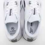 ⁦حذاء ريبوك اينيرجن تك بلس للجنسين لون أبيض وأسود ونعل أبيض- Reebok Unisex' Energen Tech Plus Shoes⁩ - الصورة ⁦14⁩