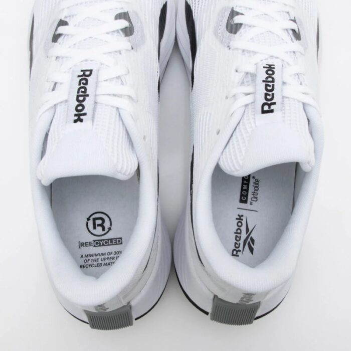 ⁦حذاء ريبوك اينيرجن تك بلس للجنسين لون أبيض وأسود ونعل أبيض- Reebok Unisex' Energen Tech Plus Shoes⁩ - الصورة ⁦14⁩