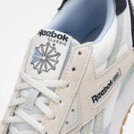 ⁦حذاء ريبوك ال اكس 2200 للجنسين لون رمادي وكحلي ونعل أبيض- Reebok Unisex' LX2200 Shoes⁩ - الصورة ⁦11⁩