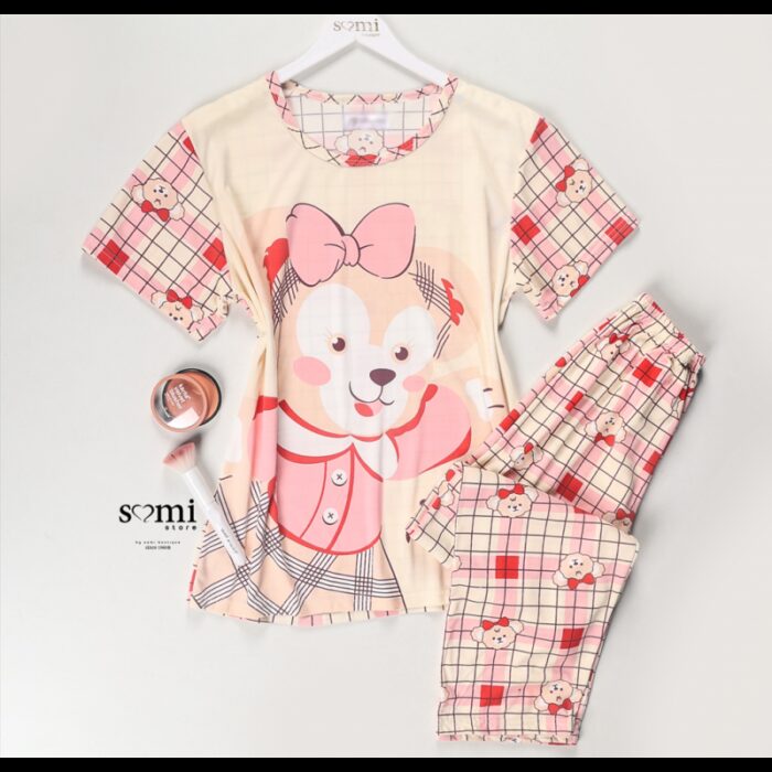 10332145_67db9dfa63770 بجامة قطنية بأكمام قصيرة بتصميم رسومات دبدوبة للنساء لون بيج من Sami boutique - الصورة 1