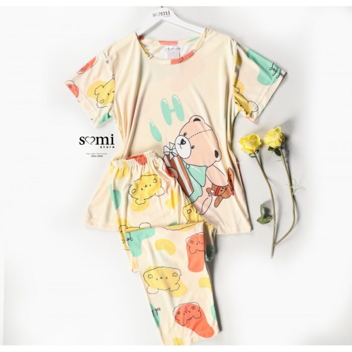 10332152_67db9e1319d64 بجامة قطنية بأكمام قصيرة بتصميم رسومات دبدوب للنساء لون بيج من Sami boutique - الصورة 1