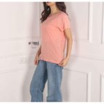 ⁦تيشيرت قطنية بأكمام قصيرة للنساء لون زهري من Sami boutique⁩ - الصورة ⁦3⁩