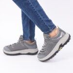 ⁦حذاء اي كان سبورت بأربطة للرجال لون رمادي ونعل رمادي وأسود⁩ - الصورة ⁦5⁩