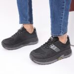 ⁦حذاء اي كان سبورت بأربطة للرجال لون أسود ونعل رمادي وأسود⁩ - الصورة ⁦13⁩