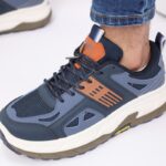 ⁦حذاء اي كان سبورت بأربطة للرجال لون أزرق ونعل أبيض وزيتي⁩ - الصورة ⁦12⁩