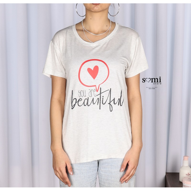 ⁦تيشيرت قطنية بأكمام قصيرة بتصميم مطبوع للنساء لون أبيض موشح سكني من Sami boutique⁩ - الصورة ⁦1⁩