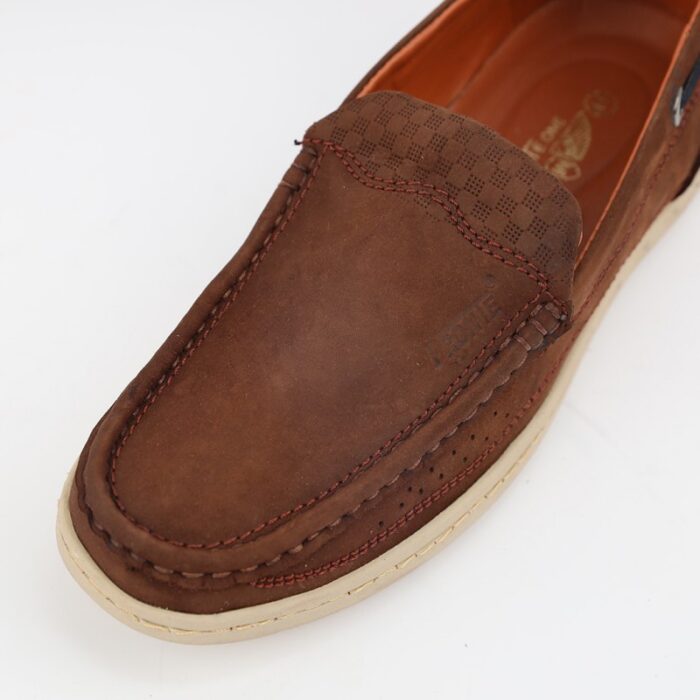 ⁦حذاء كاجوال شامواه للرجال لون بني غامق⁩ - الصورة ⁦5⁩