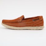 ⁦حذاء كاجوال شامواه للرجال لون عسلي⁩ - الصورة ⁦2⁩