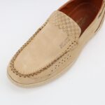 ⁦حذاء كاجوال شامواه للرجال لون بيج⁩ - الصورة ⁦4⁩