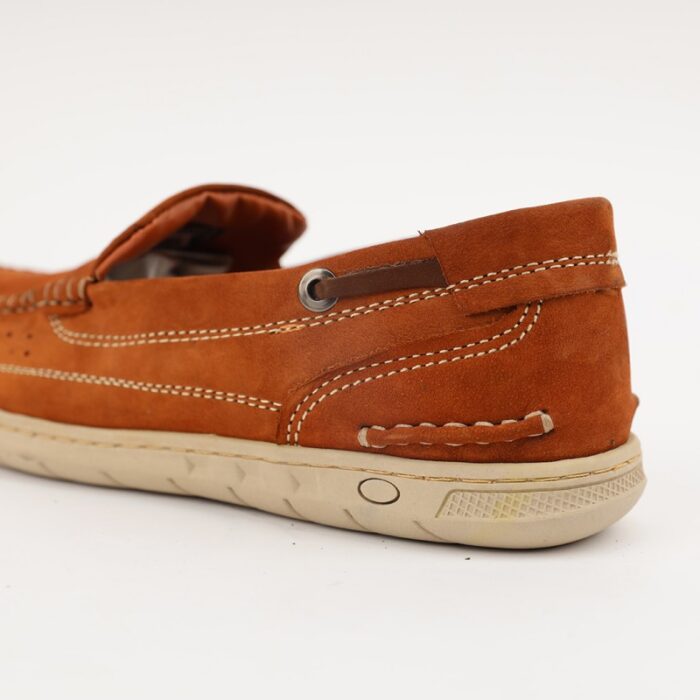 ⁦حذاء كاجوال شامواه للرجال لون عسلي⁩ - الصورة ⁦3⁩