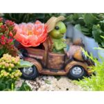 قوار سيارة الضفدع يضيء بالطاقة الشمسيه