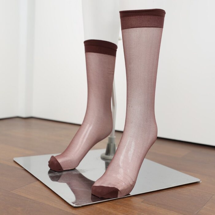 ⁦كلسات ستاتي ناعم للركبة مع لمعه لون بني⁩ - الصورة ⁦4⁩