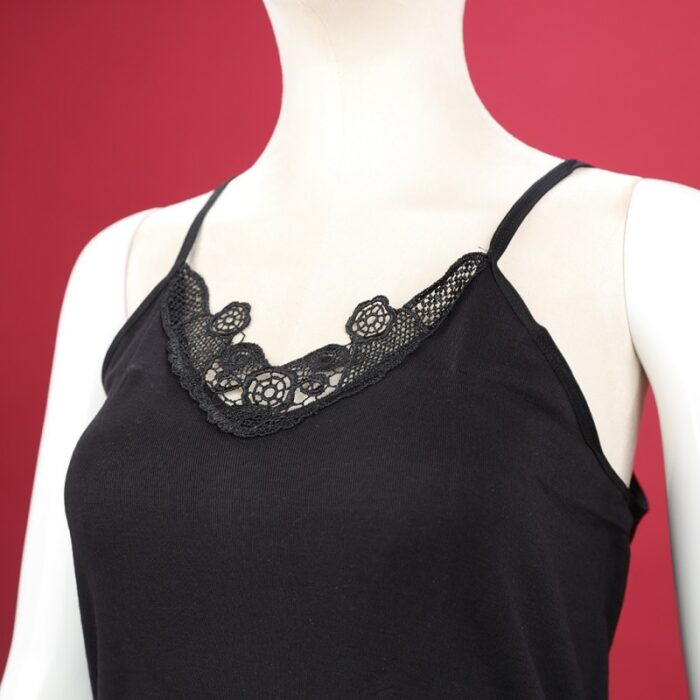 ⁦شباح داخلي (بروتيل) بحمالات رفيعة بتصميم دانتيل للنساء لون أسود⁩ - الصورة ⁦5⁩