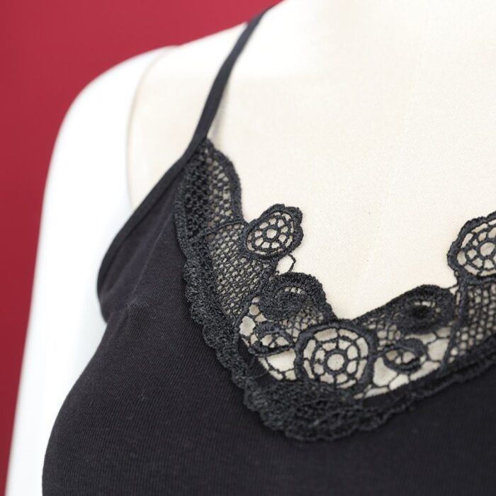 ⁦شباح داخلي (بروتيل) بحمالات رفيعة بتصميم دانتيل للنساء لون أسود⁩ - الصورة ⁦6⁩