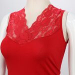 ⁦داخلي فانيلا شباح دانتيل بحمالات كتف عريضة للنساء لون أحمر⁩ - الصورة ⁦4⁩