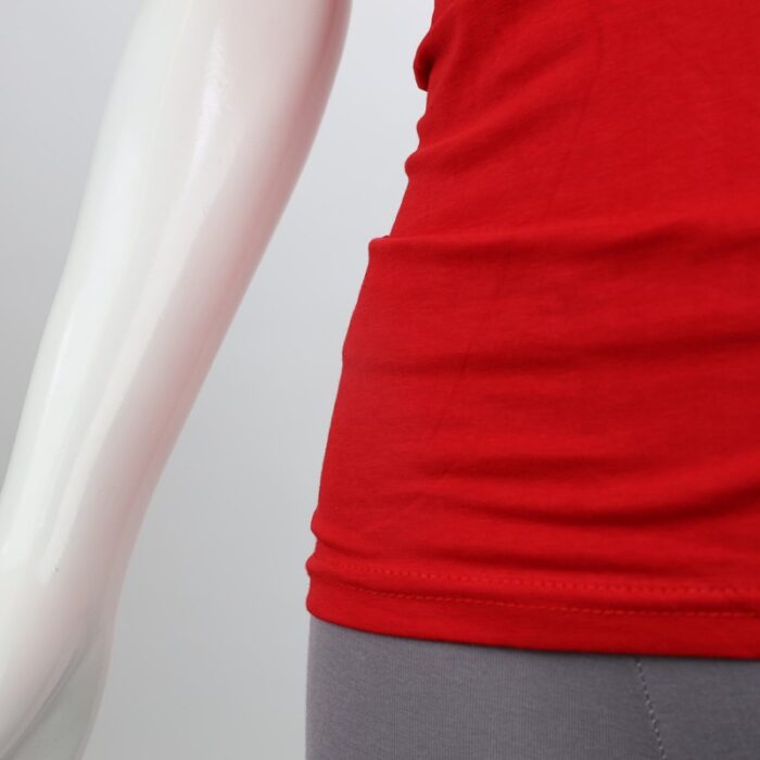 ⁦داخلي فانيلا شباح دانتيل بحمالات كتف عريضة للنساء لون أحمر⁩ - الصورة ⁦6⁩