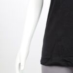 ⁦داخلي فانيلا دانتيل بحمالات كتف عريضة برخرفة دانتيل للنساء لون أسود⁩ - الصورة ⁦5⁩