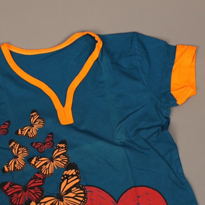 ⁦بجامة صيفية مكونة من تيشيرت وشورت للأطفال لون بترولي وبرتقالي⁩ - الصورة ⁦2⁩