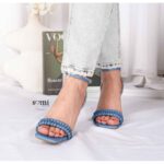 ⁦صندل جينز كعب مسمار 6 سم للنساء لون أزرق⁩ - الصورة ⁦2⁩