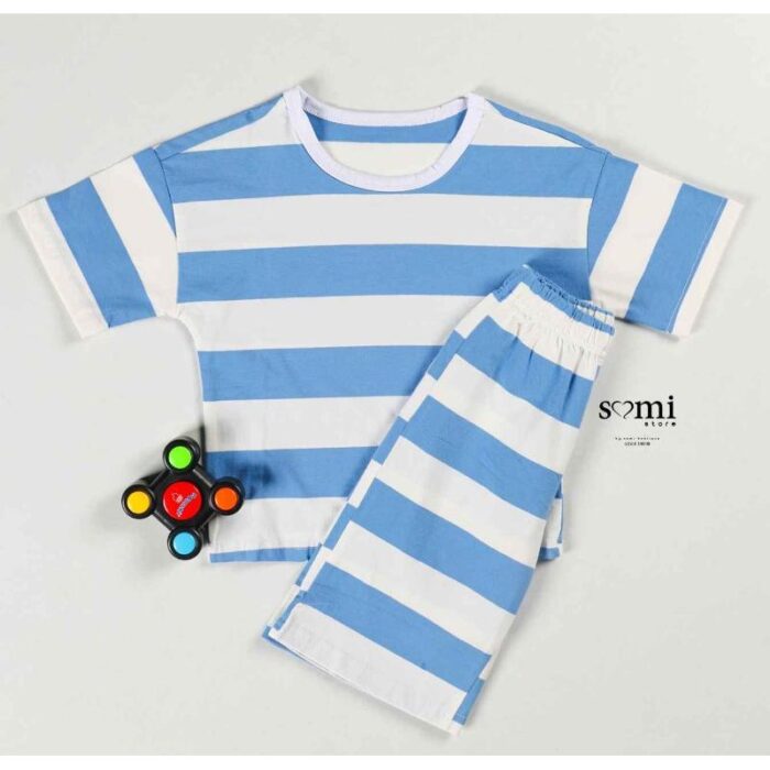 10333135_67dc42351ff43 بجامة للأطفال شورت وتيشيرت مخططة بالعرض لون أزرق وأبيض من Sami boutique - الصورة 1