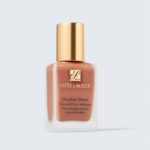 ⁦Double Wear Stay-in-place Makeup 4C2 AUBURN by ESTEE LAUDER 30ml - كريم أساس درجة (4C2 AUBURN) من إستي لودر 30 مل⁩ - الصورة ⁦2⁩