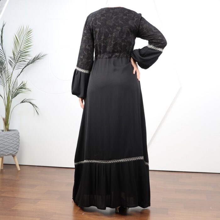 ⁦عباية بأكمام طويلة للنساء لون أسود⁩ - الصورة ⁦9⁩