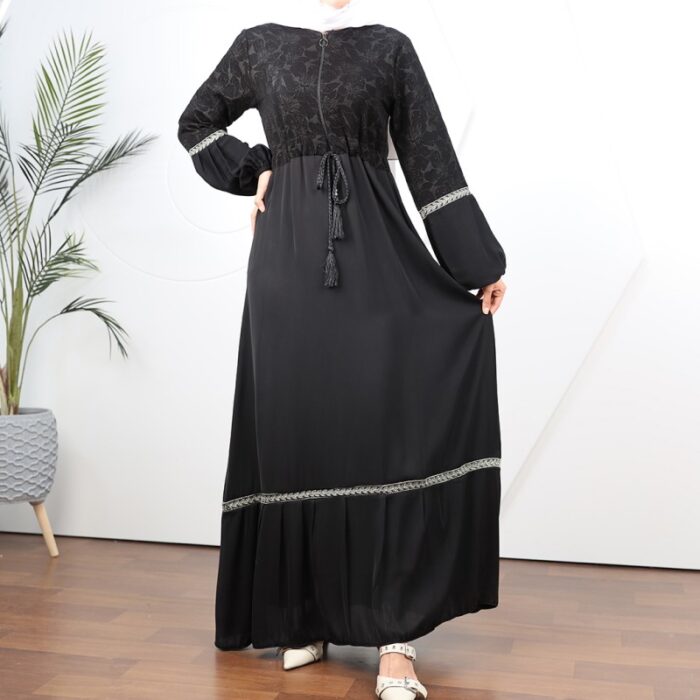 ⁦عباية بأكمام طويلة للنساء لون أسود⁩ - الصورة ⁦11⁩