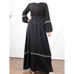 ⁦عباية بأكمام طويلة للنساء لون أسود⁩ - الصورة ⁦12⁩