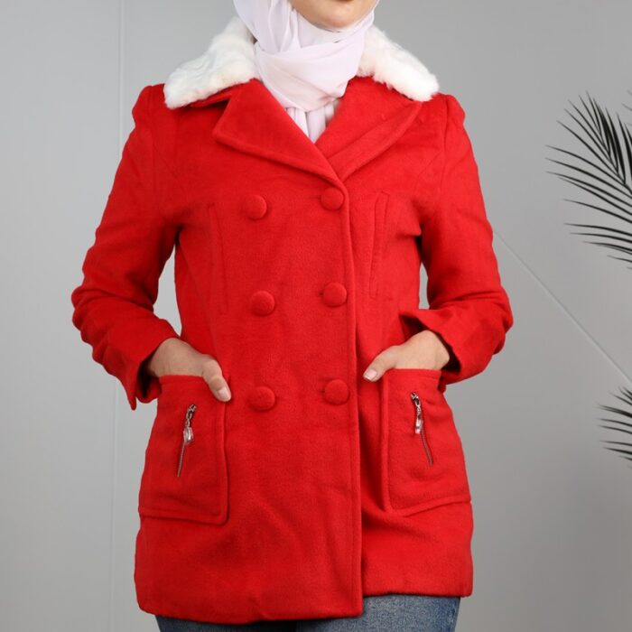 10333326_67dc435e1051a جاكيت شتوي جوخ للنساء مع قبة بيضاء لون أحمر - الصورة 1