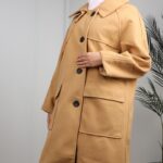 ⁦جاكيت شتوي جوخ للنساء لون بيج غامق⁩ - الصورة ⁦4⁩