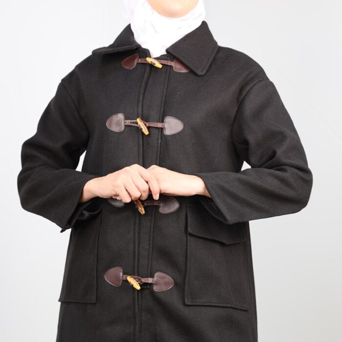 ⁦جاكيت شتوي جوخ  للنساء لون أسود⁩ - الصورة ⁦5⁩