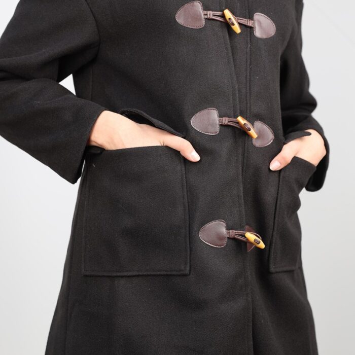 ⁦جاكيت شتوي جوخ  للنساء لون أسود⁩ - الصورة ⁦7⁩