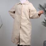 ⁦جاكيت شتوي جوخ طويل للنساء لون بيج فاتح⁩ - الصورة ⁦3⁩