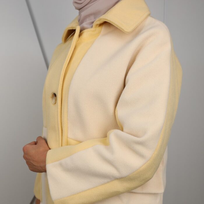 ⁦جاكيت شتوي جوخ للنساء لون بيج و أصفر⁩ - الصورة ⁦11⁩