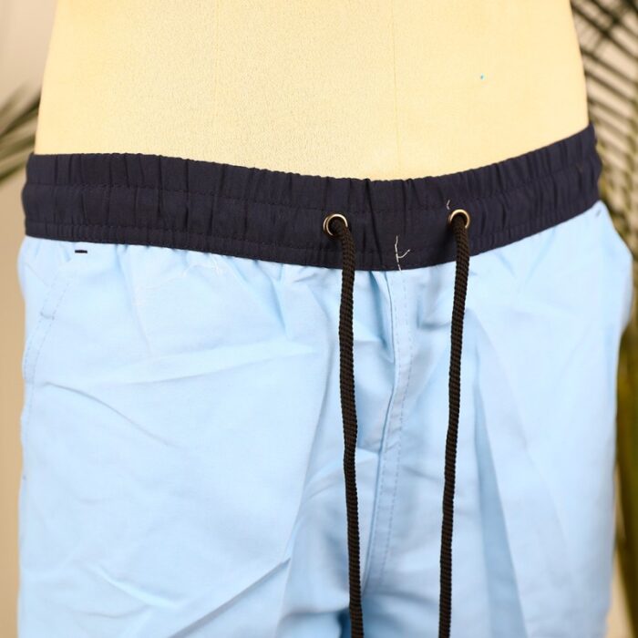 ⁦شورت شبابي قصير للرجال لون أزرق سماوي⁩ - الصورة ⁦3⁩