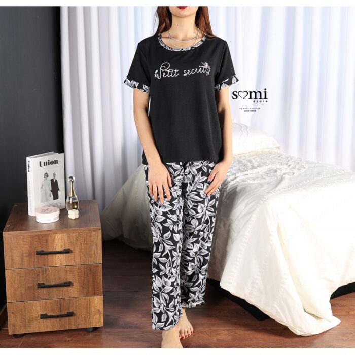 10333679_67dc45a2c0221 بجامة صيفية بأكمام قصيرة للنساء لون أسود من Sami Boutique - الصورة 1