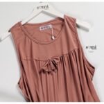 ⁦فستان بيتي بأكمام قصيرة للنساء لون نود من Sami Boutique⁩ - الصورة ⁦3⁩